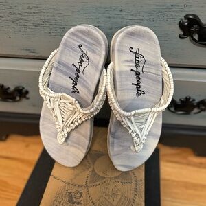 Free People : IVY HANDWOVEN FOOTBED Sandal